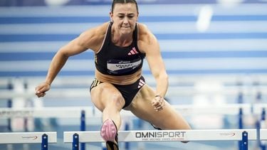 APELDOORN - Nadine Visser tijdens de 60 meter horden finale voor vrouwen op de tweede dag van het NK Indoor atletiek Omnisport Apeldoorn. ANP SANDER KONING