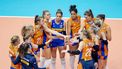 ROTTERDAM - De vrouwen van Nederland na de wedstrijd  tegen Japan tijdens het WK volleybal in Ahoy. ANP ROBIN VAN LONKHUIJSEN