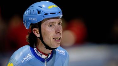 AMSTERDAM - Jorrit Bergsma in actie tijdens de eerste wedstrijd om de Marathon Cup bij de mannen op de Jaap Eden kunstijsbaan toto vreugde van zijn ploeg. ANP OLAF KRAAK