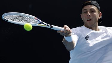 epa11091196 Tallon Griekspoor of the Netherlands in action against Arthur Cazaux of France during the Men's 3rd round match at the Australian Open tennis tournament in Melbourne, Australia, 20 January 2024.  EPA/MAST IRHAM