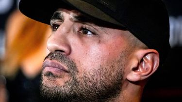 2022-10-07 12:18:35 AMSTERDAM - Badr Hari tijdens de weigh in en staredown een dag voor het event GLORY Collision 4. De kickbokser treft Alistair Overeem in het Gelredome. ANP REMKO DE WAAL