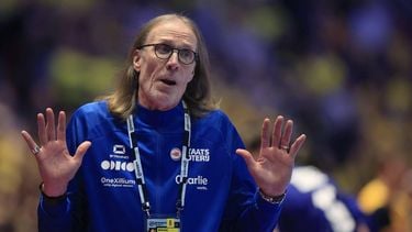 epa12657140 Netherlands' head coach Staffan Olsson gestures during the 2026 EHF European Men's Handball Championship match between Sweden and the Netherlands, in Malmo, Sweden, 17 January 2026.  EPA/Andreas Hillergren  SWEDEN OUT