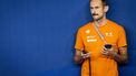 DOHA - Coach Patrick Pearson tijdens de 400 wissel mannen tijdens de laatste dag van de wereldkampioenschappen langebaan zwemmen. De WK was een van de mogelijkheden voor de Nederlandse zwemmers om limieten te zwemmen voor de Spelen van Parijs in 2024. ANP KOEN VAN WEEL