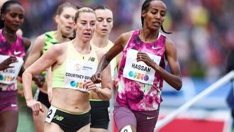 HENGELO - (l-r) Melissa Courtney-Bryant (GBR), Sifan Hassan (NED) in actie op de 1500 meter tijdens de FBK Games. ANP VINCENT JANNINK