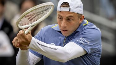 ROSMALEN - Tallon Griekspoor (NED) in actie tegen Aleksandar Vukic (AUS) op de zevende dag van het Libema Open tennis toernooi in Rosmalen. ANP SANDER KONING