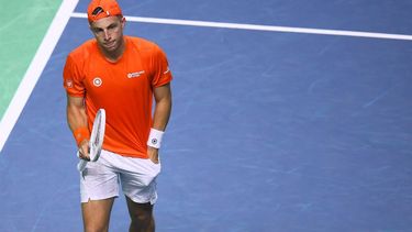 Netherlands' Tallon Griekspoor takes a ball from his pocket as he plays against Italy's Jannik Sinner during their final singles match between Italy and Netherlands at the Davis Cup Finals at the Palacio de Deportes Jose Maria Martin Carpena arena in Malaga, southern Spain, on November 24, 2024. 
JORGE GUERRERO / AFP