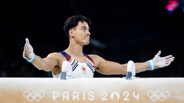 PARIJS - Turner Loran de Munck tijdens de toestelfinale voltige op de Olympische Spelen. ANP IRIS VAN DEN BROEK