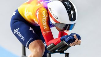 APELDOORN - Mischa Bredewold in actie op het onderdeel individuele achtervolging tijdens de Nederlandse Kampioenschappen baanwielrennen in Omnisport Apeldoorn. ANP VINCENT JANNINK