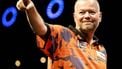 AMSTERDAM - Raymond van Barneveld tijdens een afscheidsfeest voor de meervoudig dartkampioen in de Afas Live. ANP REMKO DE WAAL