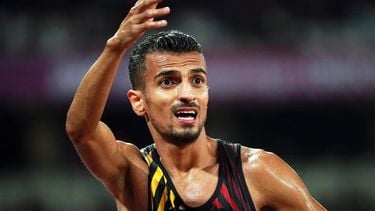 epa06134416 Belgium's Soufiane Bouchikhi reacts after competing in the men's 5,000m heats at the London 2017 IAAF World Championships in London, Britain, 09 August 2017.  EPA/SRDJAN SUKI