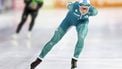 HEERENVEEN - Marijke Groenewoud neemt voorsprong op Antoinette Rijpma-de Jong tijdens de 3000 meter op de tweede dag van het World Cup kwalificatietoernooi schaatsen in Thialf. ANP VINCENT JANNINK