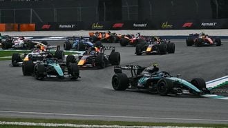 Mercedes' Italian driver Kimi Antonelli (R) and Mercedes' British driver George Russell steer their cars during the Formula One Bahrain Grand Prix in Sepang on October 4, 2026. 
Lillian SUWANRUMPHA / AFP