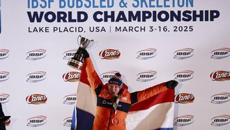 epa11948124 Gold medalist Kimberley Bos of the Netherlands  celebrates following the medals ceremony for the Womenâ€™s Skeleton at the IBSF Bobsleigh & Skeleton World Championships, in Lake Placid, New York, USA, 07 March 2025.  EPA/CJ GUNTHER