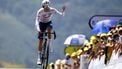 epa12245539 Belgian rider Steff Cras of Team TotalEnergies crosses the finish line in the 13th stage of the Tour de France cycling race, an Individual Time Trial (ITT) over 10.9km from Loudenvielle to Peyragudes, France, 18 July 2025.  EPA/MARTIN DIVISEK