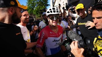 epa11457466 Dutch rider Dylan Groenewegen of Team Jayco AlUla reacts after crossing the finish line and winning the sixth stage of the 2024 Tour de France cycling race over 163km from Macon to Dijon, France, 04 July 2024.  EPA/DANIEL COLE / POOL