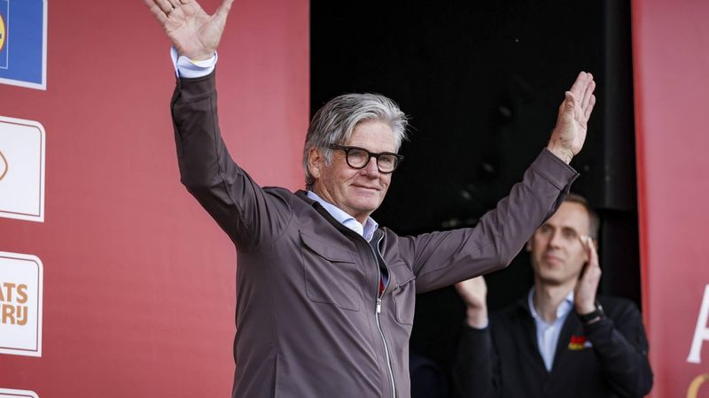 VALKENBURG - Leo van Vliet op het podium na de Amstel Gold Race 2026 voor mannen  in Valkenburg. MARCEL VAN HOORN / ANP