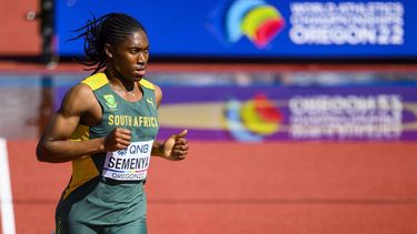2022-07-20 02:02:44 epa10083156 Caster Semenya of South Africa competes in the women's 5,000 meter qualification, during the IAAF World Athletics Championships, at Hayward Field stadium, in Eugene, Oregon, USA, 20 July 2022.  EPA/JEAN-CHRISTOPHE BOTT