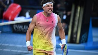 epa11843893 Ben Shelton of USA reacts after winning his quarterfinal match against Lorenzo Sonego of Italy during the 2025 Australian Open at Melbourne Park in Melbourne, Australia, 22 January 2025.  EPA/JOEL CARRETT AUSTRALIA AND NEW ZEALAND OUT