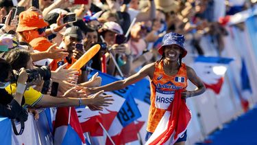 PARIJS - Sifan Hassan wint de marathon voor de vrouwen tijdens de Olympische Spelen. De marathon wordt traditiegetrouw in het laatste weekend van de Spelen gelopen. ANP ROBIN VAN LONKHUIJSEN