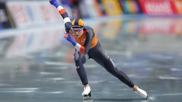 epa11734584 Joy Beune of the Netherlands competes in the 1500m women of the ISU Speed Skating World Cup in Nagano, central Japan, 22 November 2024. Joy Beune ranked third.  EPA/JIJI PRESS JAPAN OUT EDITORIAL USE ONLY/
