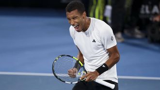 epa11818105 Felix Auger-Aliassime of Canada celebrates winning the men's final match against Sebastian Korda of USA at the Adelaide International tennis tournament in Adelaide, Australia, 11 January 2025.  EPA/MATT TURNER AUSTRALIA AND NEW ZEALAND OUT