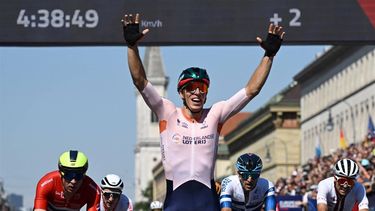 Netherlands' Danny van Poppel celebrates placing fourth in the men's road race cycling event during the European Championships Munich 2022 in Munich, southern Germany on August 14, 2022. 
INA FASSBENDER / AFP