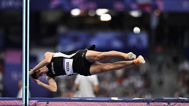 New Zealand's Hamish Kerr reacts as he competes in the men's high jump final of the athletics event at the Paris 2024 Olympic Games at Stade de France in Saint-Denis, north of Paris, on August 10, 2024. 
Ben STANSALL / AFP