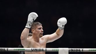 ROTTERDAM - Kickbokser Rico Verhoeven in actie tegen de Rus Artem Vakhitov tijdens het gevecht om de wereldtitel bij de zwaargewichten op het kickboks evenement Glory 100 in Ahoy. ANP MAURICE VAN STEEN