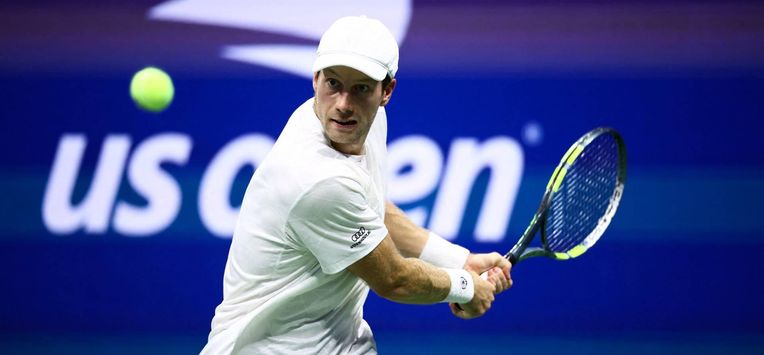 Netherlands' Botic van de Zandschulp returns the ball to Germany's Alexander Zverev during the men's singles quarter-final tennis match on day eleven of the US Open tennis tournament at the USTA Billie Jean King National Tennis Center in New York City on September 9, 2026. 
CHARLY TRIBALLEAU / AFP