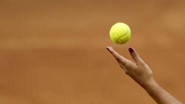 Brazilian tennis player Paula Goncalves serves  to Montserrat Gonzalez of Paraguay during their International Tennis Federation Fed Cup Americas Zone Group 1 match in Medellin, Antioquia department, Colombia on February 8, 2013. Goncalves won 2-6, 6-3, 3-6.  AFP PHOTO/Raul ARBOLEDA
RAUL ARBOLEDA / AFP