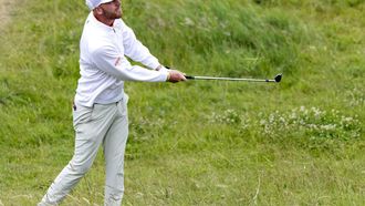 BADHOEVEDORP - Amateur golfer Nevill Ruiter in actie op de slotdag van het KLM Open golftoernooi bij golfclub The International. SANDER KONING / ANP