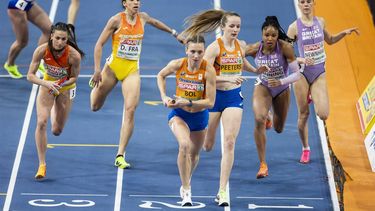 APELDOORN - Femke Bol in actie op de 4x400 meter relay finale voor vrouwen op de vierde dag van het EK Indoor atletiek in Omnisport Apeldoorn. ANP IRIS VAN DEN BROEK