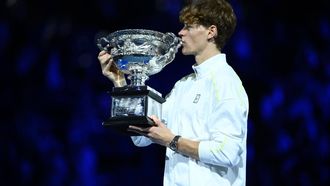 epa11854406 Jannik Sinner of Italy poses with the Norman Brookes Challenge Cup trophy after winning the Men's Singles final match against Alexander Zverev of Germany at the Australian Open Grand Slam tennis tournament in Melbourne, Australia, 26 January 2025.  EPA/JOEL CARRETT  AUSTRALIA AND NEW ZEALAND OUT