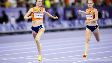 PARIJS - Sofie Dokter en Anok Vetter in actie op het onderdeel zevenkamp tijdens de olympische atletiekwedstrijden. ANP ROBIN VAN LONKHUIJSEN