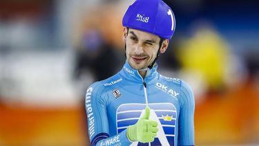HEERENVEEN - Sjoerd den Hertog juicht na het winnen van de mass start tijdens het WK-kwalificatietoernooi schaatsen in Thialf. ANP VINCENT JANNINK