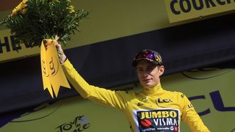 2023-07-19 17:48:09 epa10755969 Danish rider Jonas Vingegaard of team Jumbo-Visma celebrates on the podium after retaining the overall leader's yellow jersey after the 17th stage of the Tour de France 2023, a 166kms race from Saint-Gervais Mont-Blanc to Courchevel, France, 19 July 2023.  EPA/MARTIN DIVISEK