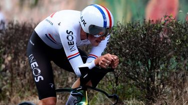 Ineos Grenadiers' British rider Joshua Tarling competes during the second stage of the 108th Giro d'Italia cycling race, a 13.7km individual time-trial from Tirana to Tirana in Albania, on May 10, 2025. 
Luca Bettini / AFP