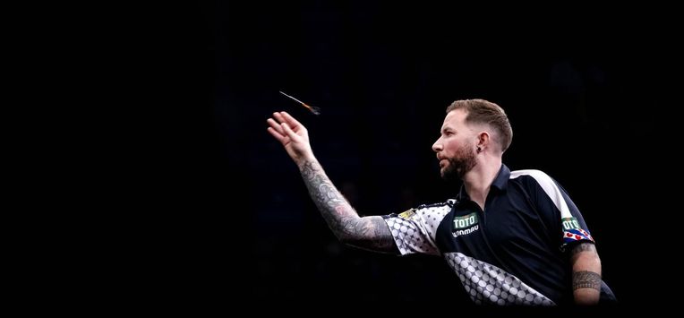 DEN BOSCH - Danny Noppert tijdens de eerste ronde van de Dutch Darts Masters in de Maaspoort. Het darttoernooi is onderdeel van de World Series of Darts. ANP RAMON VAN FLYMEN