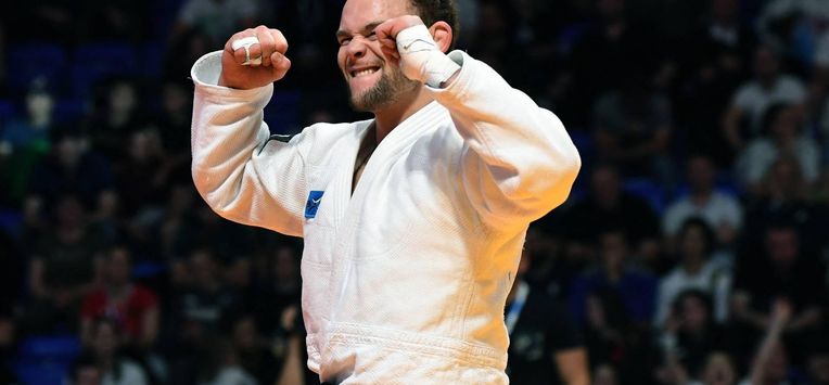 Netherlands' Simeon Catharina celebrates his win in the men's -100 kg category at the European Championships Judo in Podgorica on April 26, 2025.  
SAVO PRELEVIC / AFP