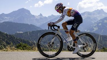 epa12302148 UAE Team ADQ rider Paula Blasi from Spain in action during the first stage of the Tour de Romandie Feminin cycling race, a 4.39km individual time trial between Huemoz and Villars-sur-Ollon, Switzerland, 15 August 2025.  EPA/CYRIL ZINGARO