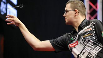 epa11619696 Gian van Veen of The Netherlands competes against his compatriot, Wessel Nijman in the quarterfinal of the 2024 PDC European Tour Hungarian Darts Trophy in Budapest, Hungary, 22 September 2024.  EPA/Robert Hegedus HUNGARY OUT