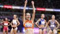 epa12386688 Maureen Koster of the Netherlands celebrates after her race in the Women's 5000m heats at the World Athletics Championships 2025 in Tokyo, Japan, 18 September 2025.  EPA/FRANCK ROBICHON