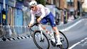 2023-08-04 12:27:20 GLASGOW - Mathieu van der Poel tijdens een verkennende training in de straten van Glasgow, ter voorbereiding op de wegwedstrijd voor de wereldkampioenschappen wielrennen. De Schotse stad is toneel van een wereldkampioenschap met meerdere fiets disciplines. ANP ROBIN VAN LONKHUIJSEN