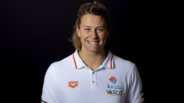 DEN HAAG - Iris Wolves speelster van de Nederlandse selectie waterpolodames voor de Olympische Spelen. ANP OLAF KRAAK