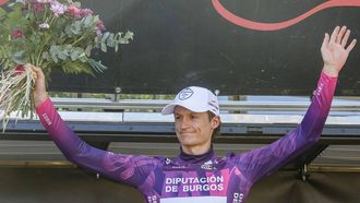 epa13155788 Austrian cyclist Felix Gall of the Decathlon team celebrates on the podium after retaining the lead in the general classification after the fourth stage of the Vuelta a Burgos, between Palazuelos de Muno and Briviesca, Spain, 07 August 2026.  EPA/Santi Otero