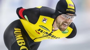 2023-10-29 13:36:31 HEERENVEEN - Chris Huizinga tijdens de 10.000m heren in ijsstadion Thialf. Het langebaanseizoen start met dit driedaagse kwalificatietoernooi voor de wereldbeker. ANP VINCENT JANNINK