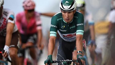 2023-07-19 17:58:45 Alpecin-Deceuninck's Belgian rider Jasper Philipsen wearing the best sprinter's green jersey cycles to the finish line of the 17th stage of the 110th edition of the Tour de France cycling race, 166 km between Saint-Gervais Mont-Blanc and Courchevel, in the French Alps, on July 19, 2023. 
Anne-Christine POUJOULAT / AFP