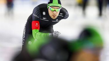 HEERENVEEN - Patrick Roest in actie op de 1500 meter tegen Marcel Bosker tijdens de tweede dag van het Nederlandse kampioenschap allround schaatsen in Thialf. ANP VINCENT JANNINK