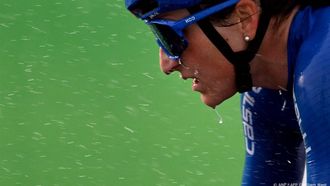 Italy's Elisa Longo Borghini competes in the women's road race cycling event at the UCI 2022 Road World Championship in Wollongong on September 24, 2022. 
William WEST / AFP