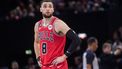 2023-01-19 23:02:00 epa10416636 Chicago Bulls Zach LaVine reacts during the NBA basketball game between Chicago Bulls and Detroit Pistons, in Paris, France, 19 January 2023.  EPA/CHRISTOPHE PETIT TESSON  SHUTTERSTOCK OUT